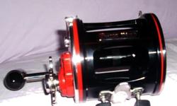 MINT CONDITION,,, EXCELLANT MULTI-PURPOSE REEL
NEVER USED SALTWATER SPORTFISHING REEL
6/0 114 HLW ALUMINUM WIDE SPOOL
375 YDS.80 LB. MONO /625 YDS. OF 65 # SPECTRA
GEAR RATIO 2.8-1
GRAPHITE ROD CLAMP
CONVERTIBLE POWER HANDLE
INCLUDES ALL ACCESSORIES
IN