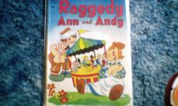 Raggedy Ann & Andy Comic Book Volume 1, No. 39 August 1946 ( by the Johnny Gruelle Co. ) Still in the Plastic cover! Also have several more Vintage Raggedy Ann items, Like The Raggedy Ann & Andy Lunch box, and the Raggedy Ann & Andy Baby Bed Mobile, still