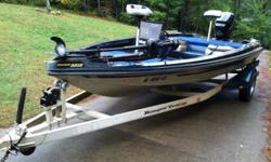 1987 Ranger 374v with 200 Mercury and Minn Kota trolling motor. &nbsp;$4,500. &nbsp;Call 561-357-7000. &nbsp;Located in Adairsville, GA
There are extra seats and other accessories such as tow ropes and lake tubes included. &nbsp;There are several life