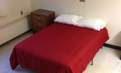 We have several rooms for rent. You may choose 2 single beds per room or 2 double beds. Let us know what you need! Hunters welcome! You will have access to a commercial kitchen. The rooms are located in Underwood and is conveniently located half way