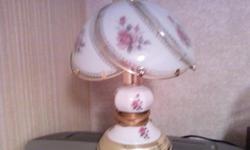 THESE ITEMS BOTH COME FROM A NON SMOKING HOME-THEY ARE IN EXCELLENT CONDITION-I AM ASKING 8.00 FOR THE LAMP AND 10.00 FOR THE CAKE SAVER-(IT IS A BURGUNDY COLOR)
IF INTERESTED CALL: 915-577-0191 LEAVE NAME AND NUMBER WITH MARK & I WILL RETURN THE CALL