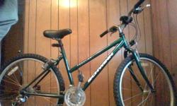 Schwinn Bike &nbsp;Ladies / Girls
&nbsp;Mountain Bike&nbsp;
Color &nbsp;Green&nbsp;
7 Gears
Extra's &nbsp;Schwinn &nbsp;Front Light and Back Light &nbsp;
Manual&nbsp;
&nbsp;
Only rode once
(After knee replacement could not ride)&nbsp;
&nbsp;