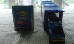Ã�&nbsp;
1997&nbsp;Collector's Edition Blue&nbsp;Sunoco&nbsp;Racing Team Truck
BRAND NEW,&nbsp;Still in Original Box Never played with
Truck is in Perfect Shape
Been in storage for years
Series 4
Made in China
For ages 3+
Lights and sound woRK
GREAT