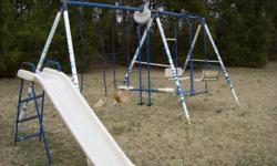 What can I say, it's a swing set that needs some kids to play with!
Buyer will need to pick-up the swing themself.