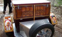 Original Coke Box Utility Trailer.
14"Cragar wheels and spare., Diamond plate tool box, Original box lined with carpet,
Top is padded and upholestry, Paint is custom air brush, Excellent&nbsp;condition.
Email&nbsp;&nbsp;