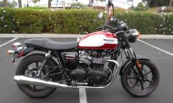 Year:&nbsp;2015
Make:Triumph
Model:Bonneville NewChurch Standard
Type:Standard
Class:Motorcycle
Location: Florida
Mileage:&nbsp;15
Color:Bespoke Cranberry Red / Pure White