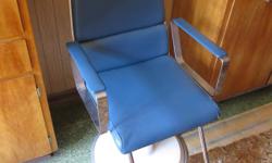 Vintage Barber Shop Styling Chair - 1970's
In good condition
Asking $1400.00 / OBO
Ph. ()-
