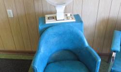 Vintage Salon Furniture (Hair Drying Chair + Chair)
In good shape
Asking $600 / OBO
Ph. ()-