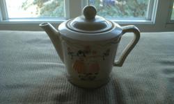 BEAUTIFUL&nbsp;VINTAGE&nbsp;PORCELINE&nbsp;TEA POT COOKIE JAR
Check out my&nbsp;other items!
OFFERS ACCEPTED
&nbsp;
GREAT CHRISTMAS GIFT