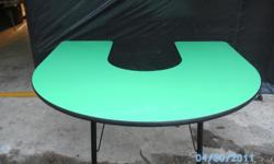 VIRCO HORSESHOE-SHAPED TABLE
Heavy Duty well built table is LIKE NEW,
1-1/8" high-pressure laminate Green surface, backing sheet and black edge banding color, with TWO 1 inch STEEL SUPPORT BARS across the back for added stability.
Width: 60" Length: 66"
