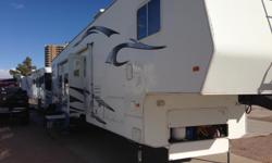 2006 WEEKEND WARRIOR 5TH WHEEL TRAVEL TRAILER
THIS HAS ALL THE UPGRADES BILLET ADDITION PUMPING STATION INVERTER AND MUCH MORE!!!
IT ALSO HAS THE 5' ADDED TRAILER SO ITS ACTUALLY 45' WITH DUCK TAIL LOADING RAMP
KITCHEN SLIDE OUT&nbsp;
BEDROOM SLIDE OUT