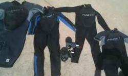 WET SUITS FOR THE WHOLE FAMILY. GREAT CONDITION. NO RIPS, NO TEARS.
2 SIZE 4 KIDS ONE SIZE 6 KIDS LARGE MAN SIZE ONE AND BOOTIES SIZE 4.