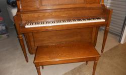 Yamaha Oak piano in excellent condition for sale, asking $1,100.00 or best offer. Interested parties contact by text or call (253) 691-9337.