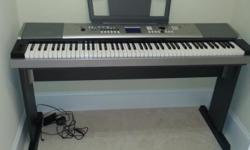 $475.00.....(1) USED ONLY A FEW HOURS...(A FEW MINUTES HERE AND THERE...YAMAHA PORTABLE GRAND PIANO DGX-530.
IT HAS A BEAUTIFUL SOUND. INCLUDES BENCH.