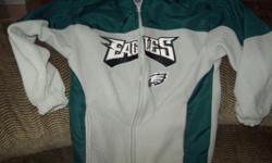 &nbsp;
Youth NFL Eagles Jacket - Size 8 - Grey and Green - Volour
In excellent condition- Great gift.